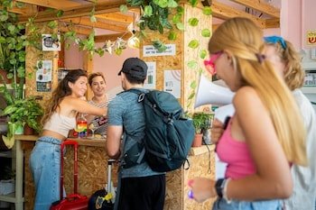 Overstay Jaffa Backpackers Hostel