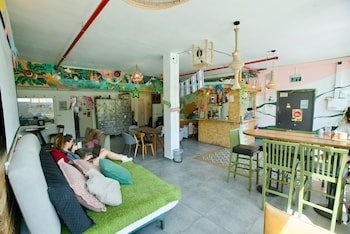 Overstay Jaffa Backpackers Hostel