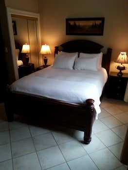 Chipman Hill Suites - Union Street