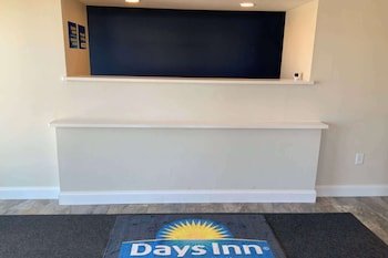 Days Inn by Wyndham Troy IL