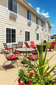 Cobblestone Hotel & Suites Knoxville