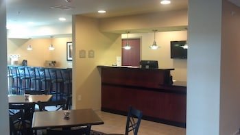 Cobblestone Hotel & Suites Knoxville