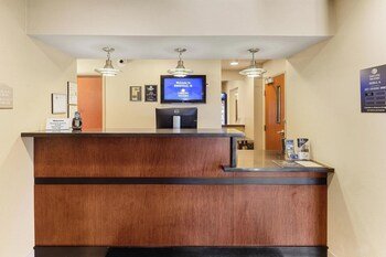 Cobblestone Hotel & Suites Knoxville