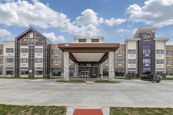 Sleep Inn & Suites Milwaukee / Franklin