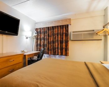 Econo Lodge Downtown North