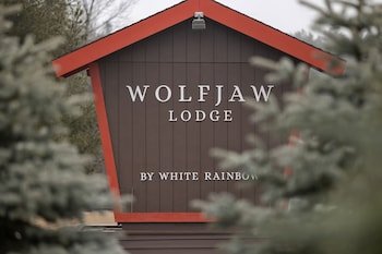 Alpine Country Inn and Suites