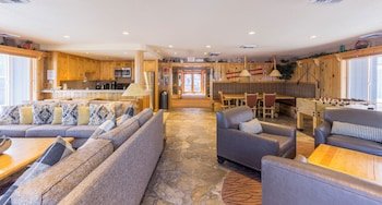 Redwolf Lodge at Squaw Valley Condos