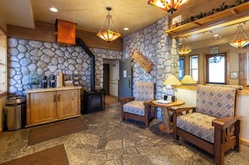 Redwolf Lodge at Squaw Valley Condos
