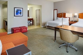 Hampton Inn & Suites Lancaster