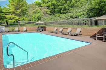 Hampton Inn State College