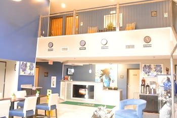 GuestHouse Inn & Suites Lexington