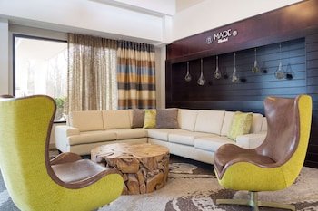 DoubleTree Suites by Hilton Hotel Nashville Airport