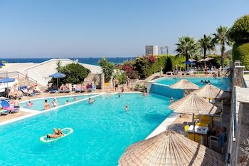 Sirene Beach Hotel