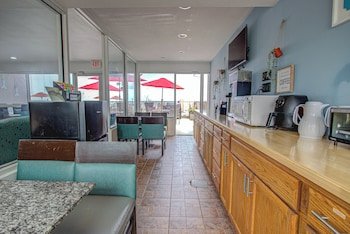 Beach House Inn