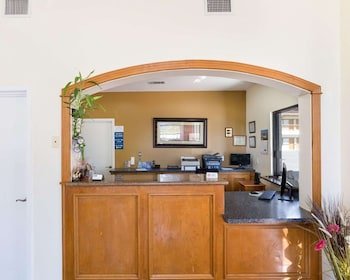 Rodeway Inn & Suites
