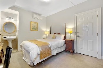 The DeBary Inn
