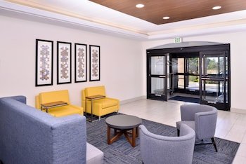 Holiday Inn Express Hotel & Suites Arcata/Eureka-Airport Area
