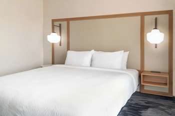 Fairfield Inn & Suites Kansas City at The Legends
