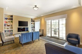 Best Western Plus Longbranch Hotel & Convention Center