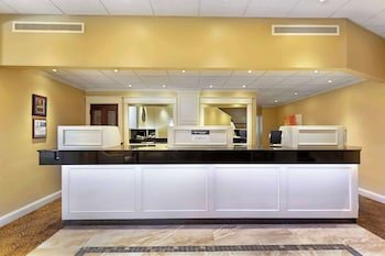 Best Western Plus Longbranch Hotel & Convention Center