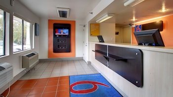 Motel 6 Des Moines North