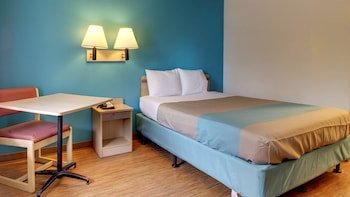 Motel 6 Des Moines North