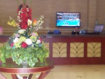 GreenTree Inn Jiaxing Pinghu Zhapu Jiulong Mountain Express Hotel