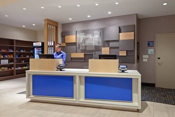 Holiday Inn Express Hotel & Suites Ventura Harbor