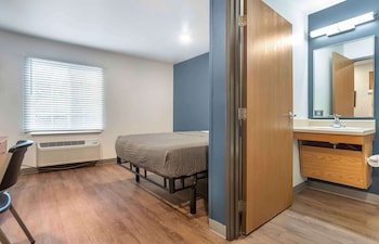Extended Stay America Select Suites Tallahassee East