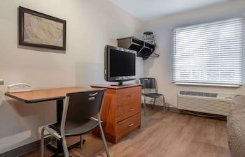 Extended Stay America Select Suites Tallahassee East