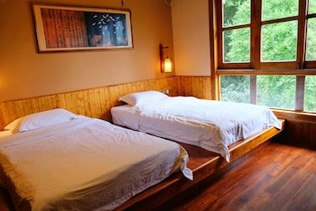 Yangshuo Moondance Hotel