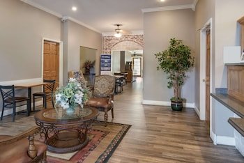 SureStay Hotel by Best Western Leesville