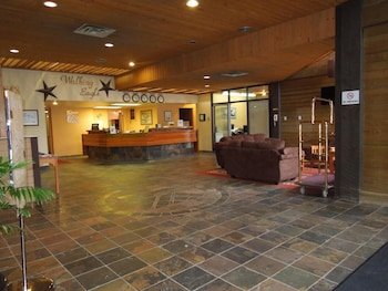 Walking Eagle Inn and Lodge