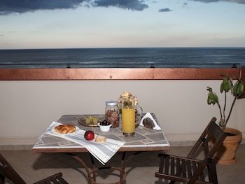 Marina Di Savoca B&B