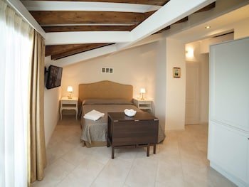 Marina Di Savoca B&B