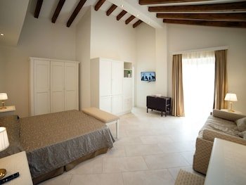 Marina Di Savoca B&B