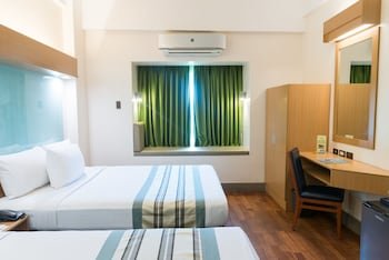 Microtel by Wyndham South Forbes