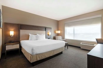Best Western Plus Executive Residency Rigby's Water World Hotel