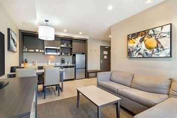 Best Western Plus Executive Residency Rigby's Water World Hotel