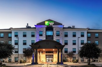 Holiday Inn Express & Suites Del Rio