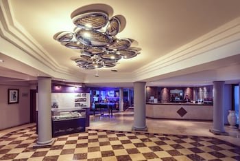 The Caleta Health, Beauty and Conference Centre