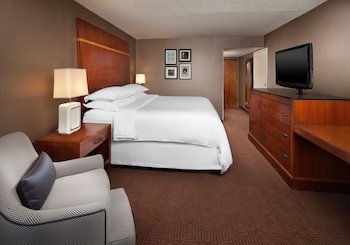 Sheraton Agoura Hills Hotel