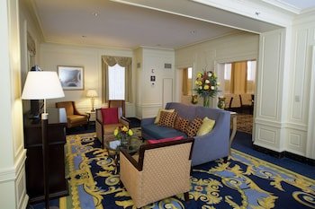 Hampton Inn & Suites