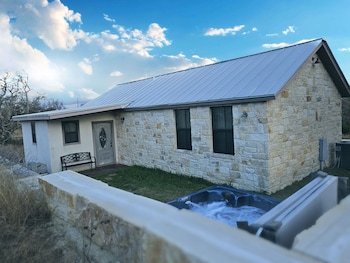 Breezy Hills Cottages