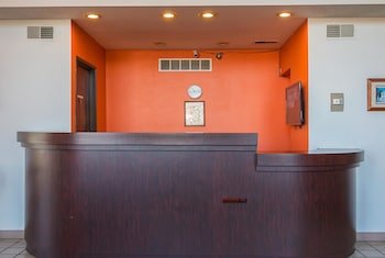 Motel 6 Hannibal