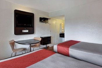 Motel 6 Dania Beach