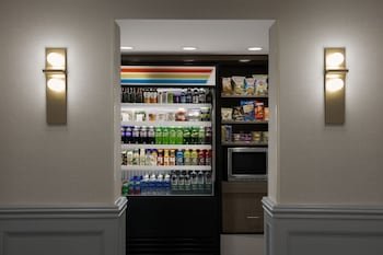 Courtyard by Marriott New Haven at Yale