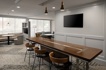 Courtyard by Marriott New Haven at Yale