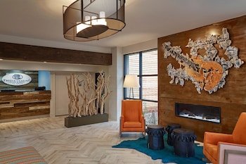 Fredericksburg Inn & Suites