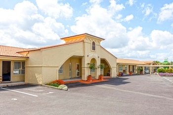 Tuscany On Thames Motel